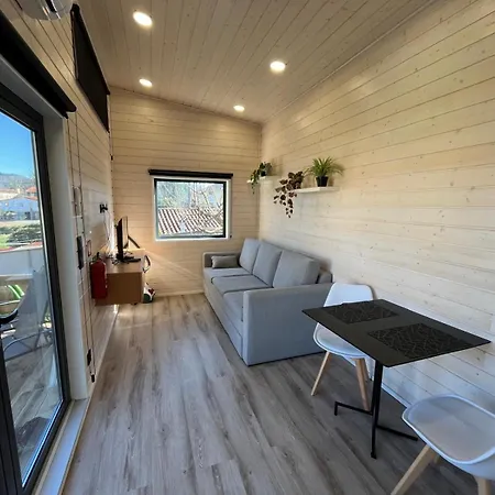Sublime Tiny House Avec Piscine Et Jacuzzi Prive Pres De Braga