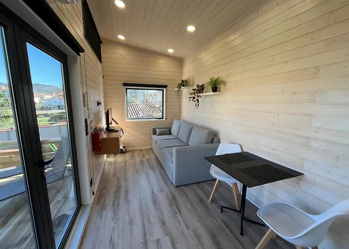 Sublime Tiny House Avec Piscine Et Jacuzzi Prive Pres De Braga