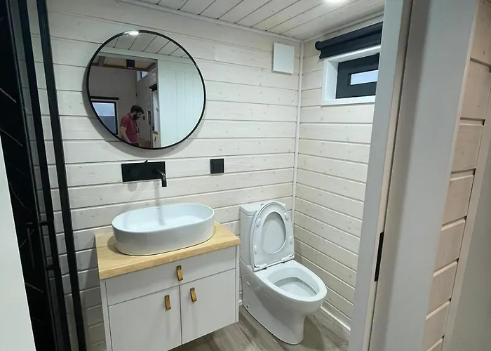 Sublime Tiny House Avec Piscine Et Jacuzzi Prive Pres De Braga Luxussátor