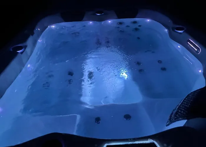 Sublime Tiny House Avec Piscine Et Jacuzzi Prive Pres De Braga